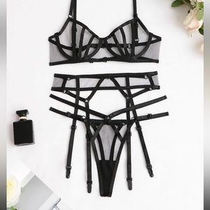 Sheer Mesh Cut Out Garter Underwire Bra Panty Lingerie Set Medium New